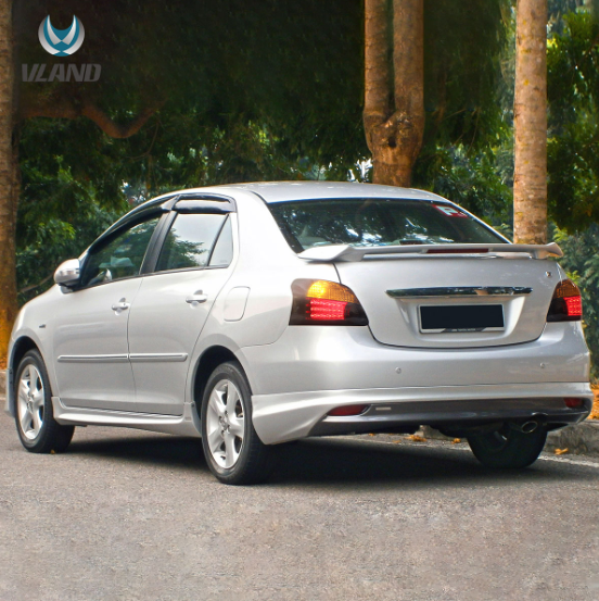 Focos traseros VLAND Toyota Yaris 2da Gen 2005-2013
