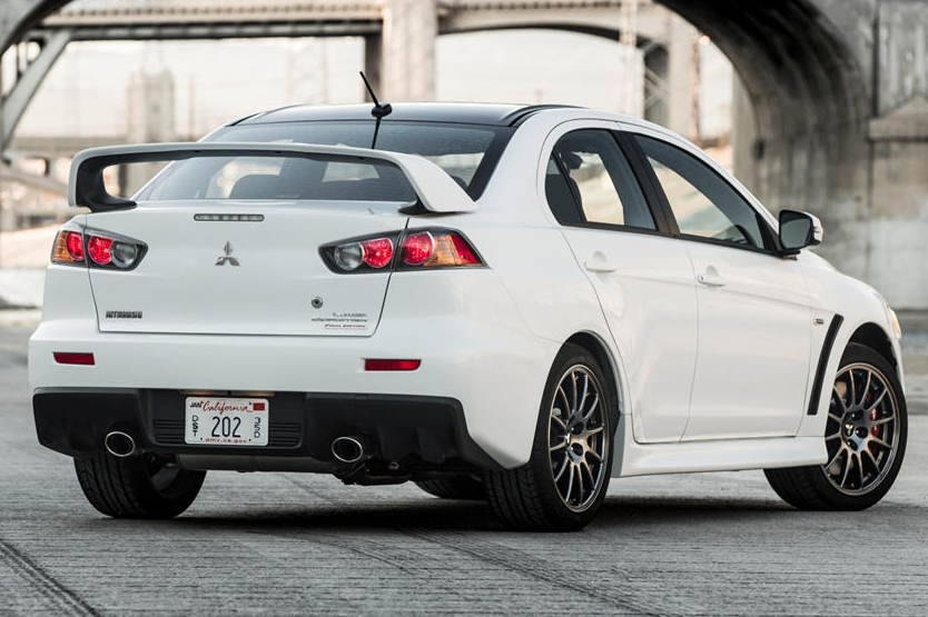 Cola Mitsubishi Evo X
