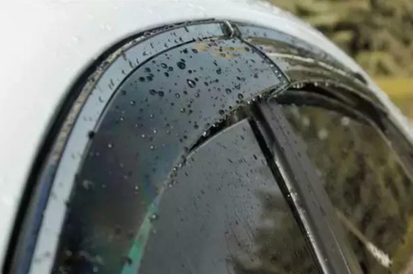 Botaguas para Toyota Corolla 2014-2018