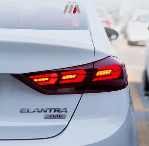 Focos traseros para Hyundai Elantra 2016-2018.